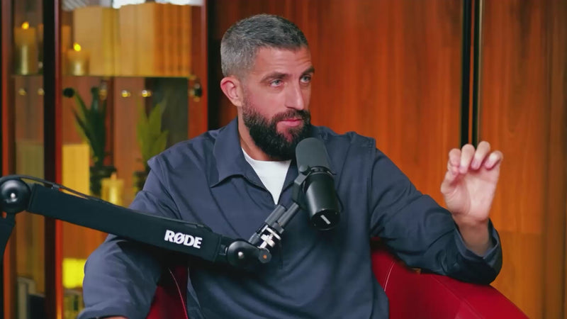 alternance de plans de podcasts enregistrés dans notre studio